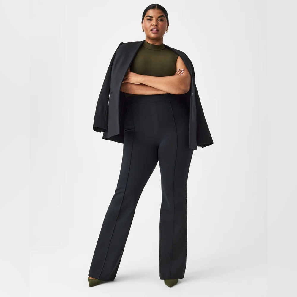 Spanx The Perfect Pant Hi Rise Flare in Black | NWT‎ L